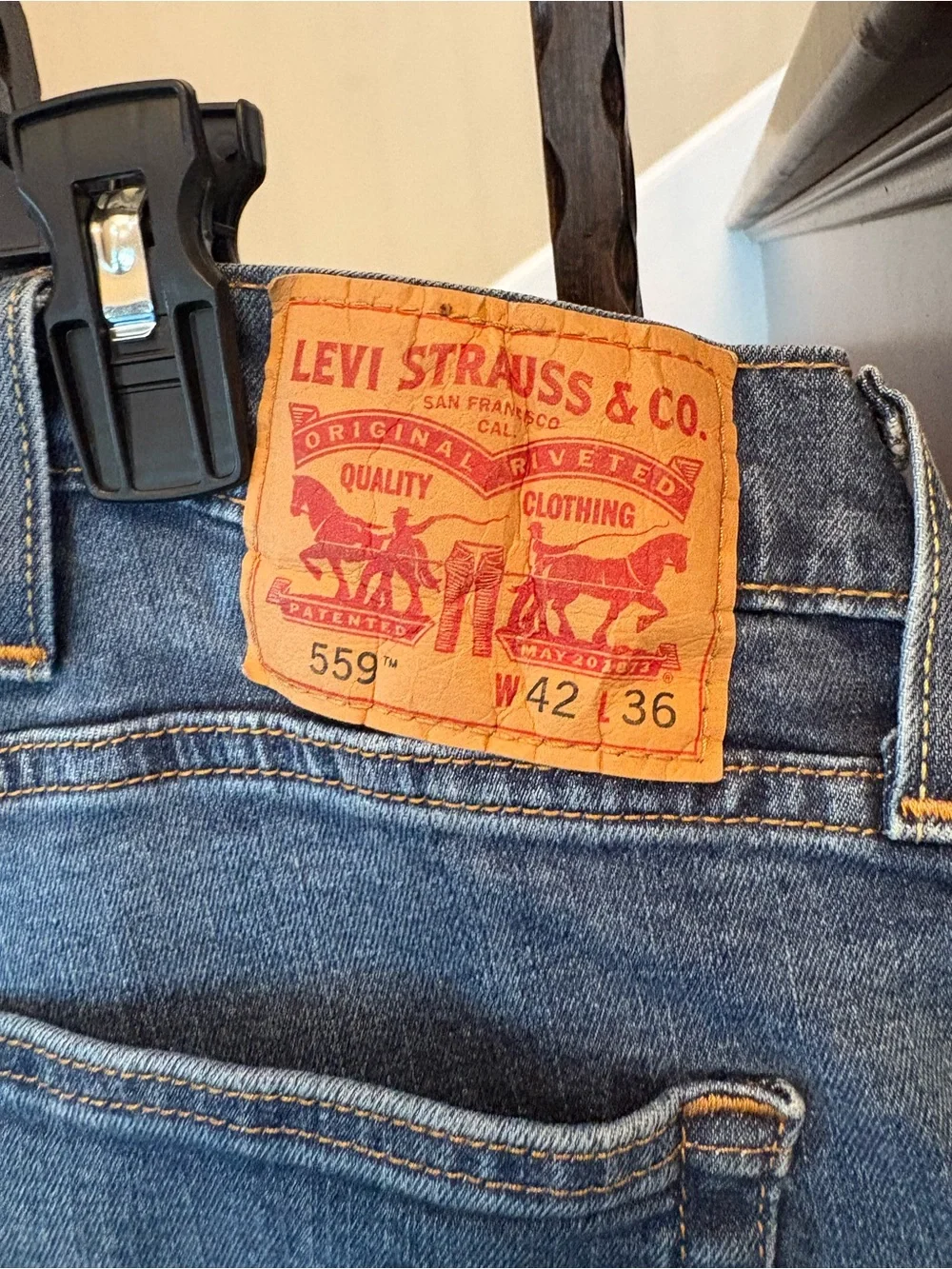 Levi's Men's Medium Blue Straight Jeans